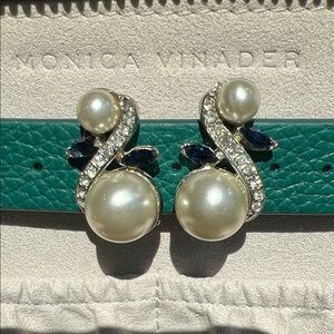 Vintage false pearl ear clips